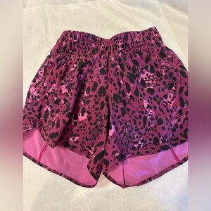 Lululemon 4” shorts